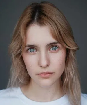 Элина Жукова