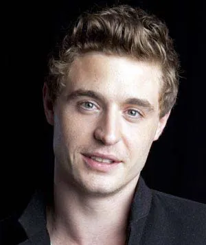 Макс Айронс (Max Irons)