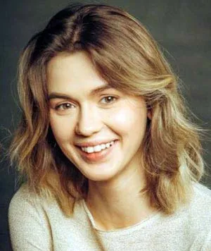 Анна Богомолова