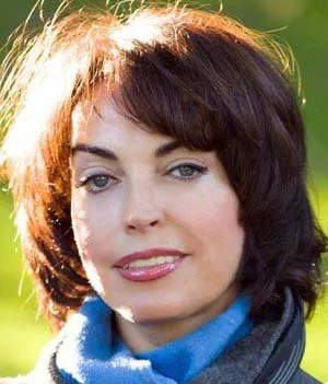 Елена Бомбина