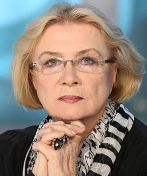 Алла Демидова