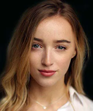 Фиби Дайневор (Phoebe Dynevor)