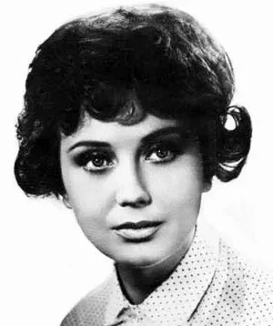 Елена Добронравова
