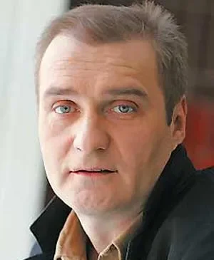 Александр Балуев