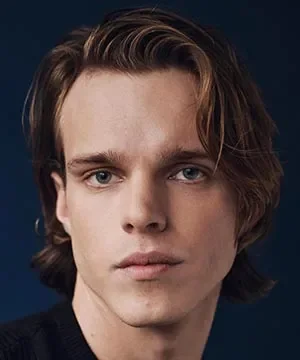 Финн Беннетт (Finn Bennett)