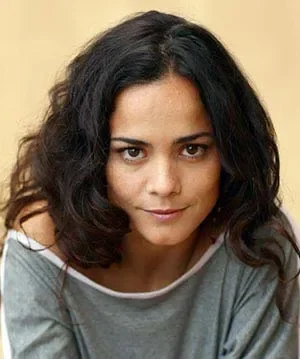 Алиси Брага (Alice Braga)