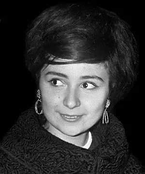Лиана Исакадзе
