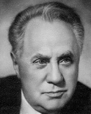 Михаил Жаров