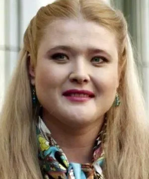Анна Захарова