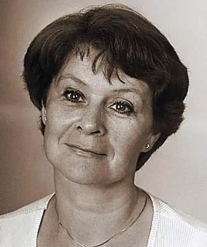 Анна Жарова